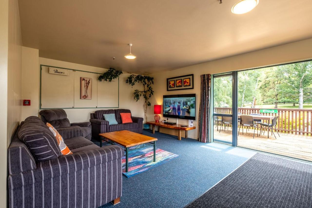 Kakapo Lodge Hanmer Springs Exterior photo