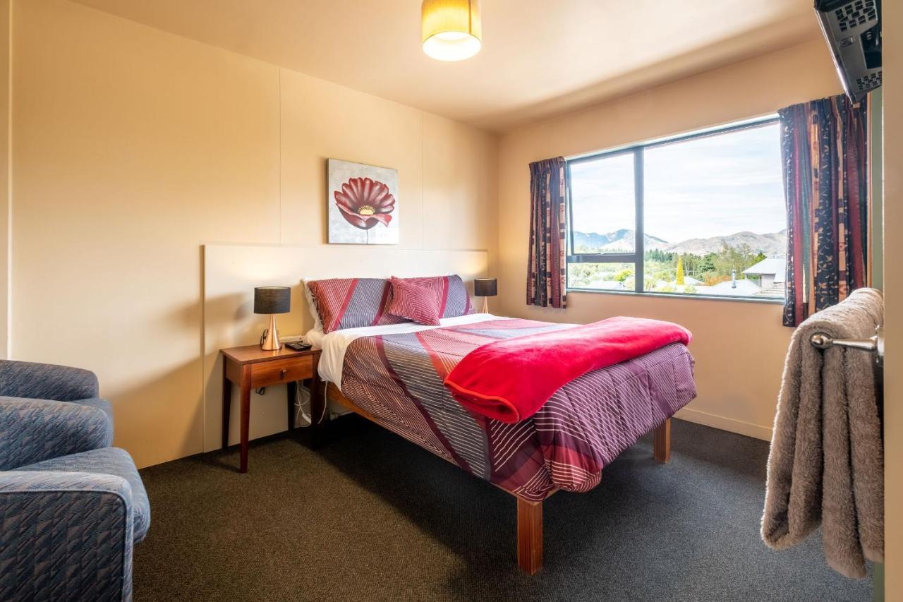 Kakapo Lodge Hanmer Springs Exterior photo